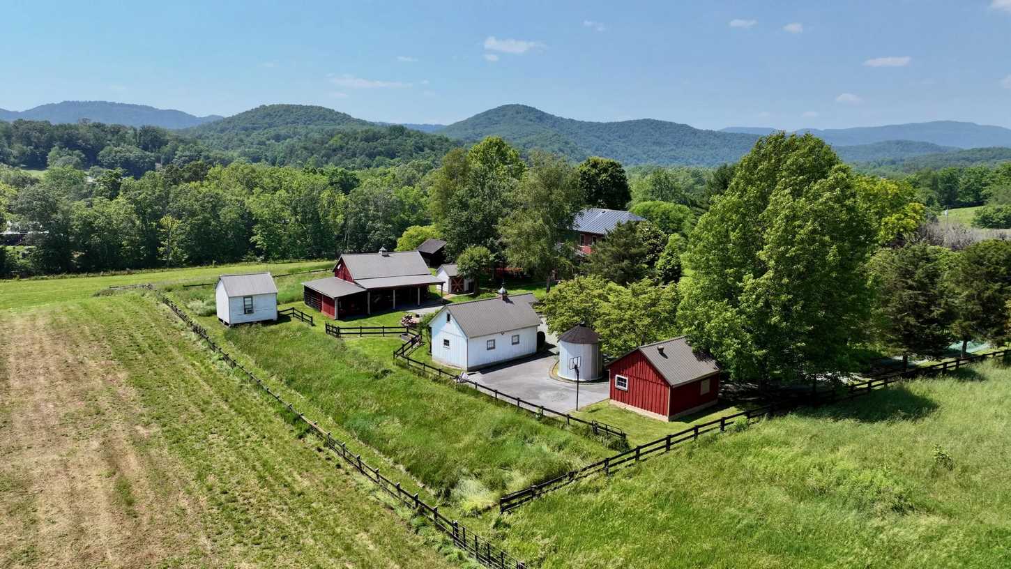c. 1860 in Pence Springs, WV Old House Dreams