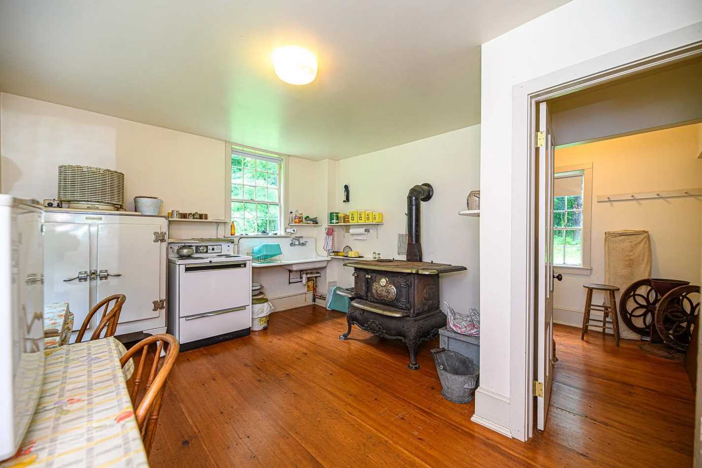 c. 1706 in Newfields, NH Old House Dreams