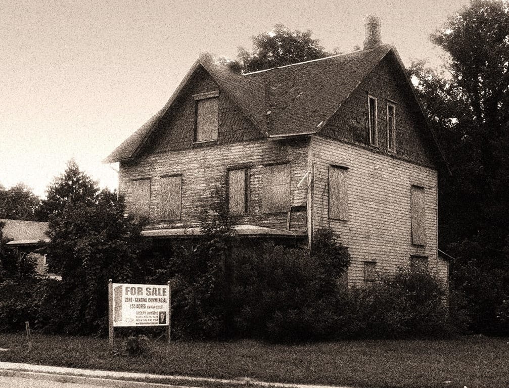 The House With Nobody In It Gaze into the soul of an abandoned house