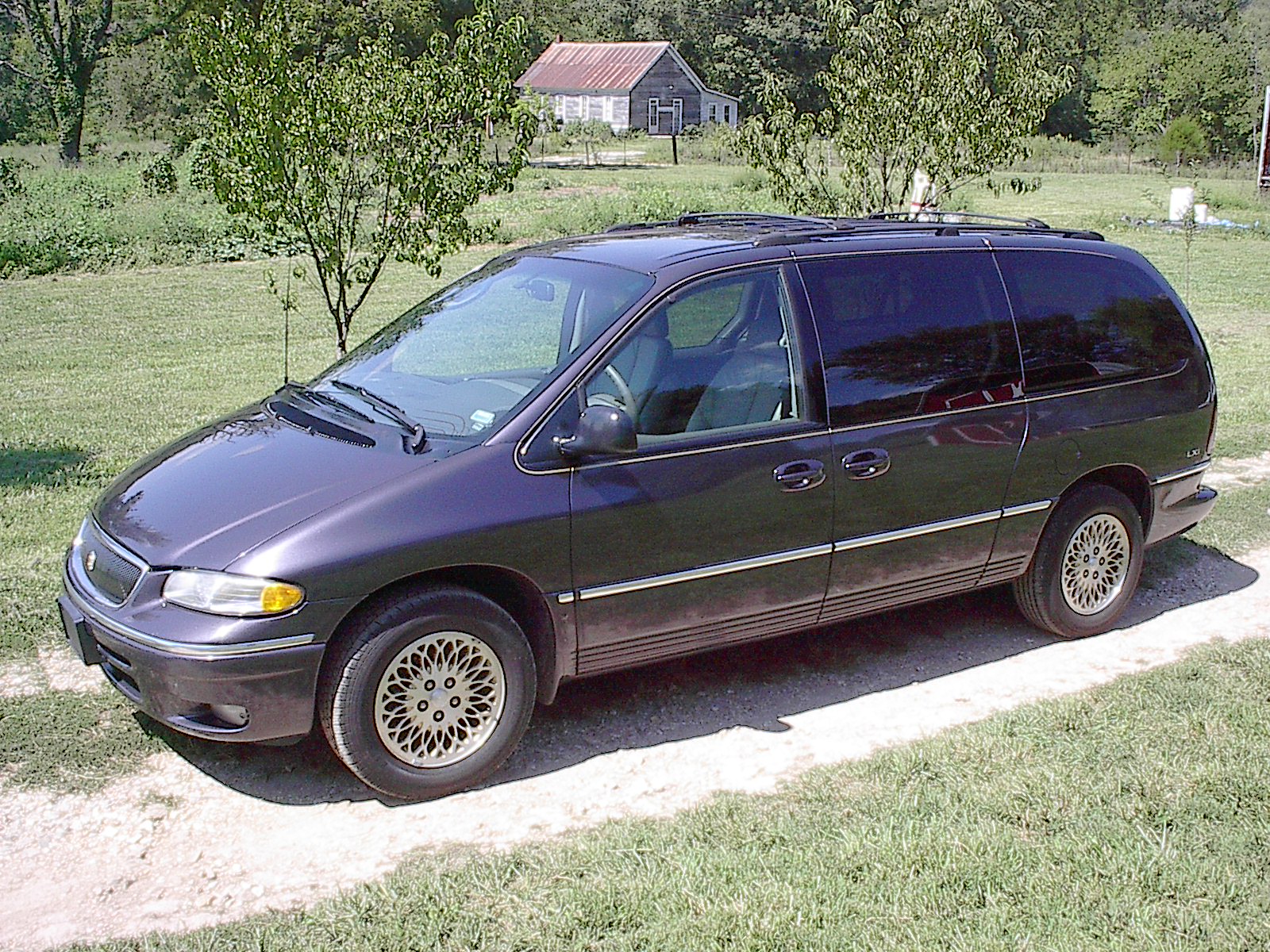 1996 Chrysler Town & Country LXI Van