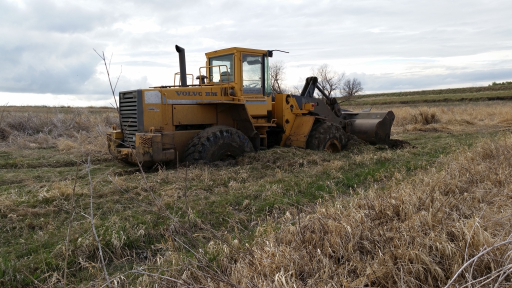 Buried Loader in Van Hook Bay, ND Tow411
