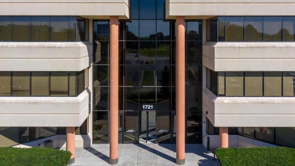 1721 Moon Lake Boulevard, Hoffman Estates, Cook County, Illinois