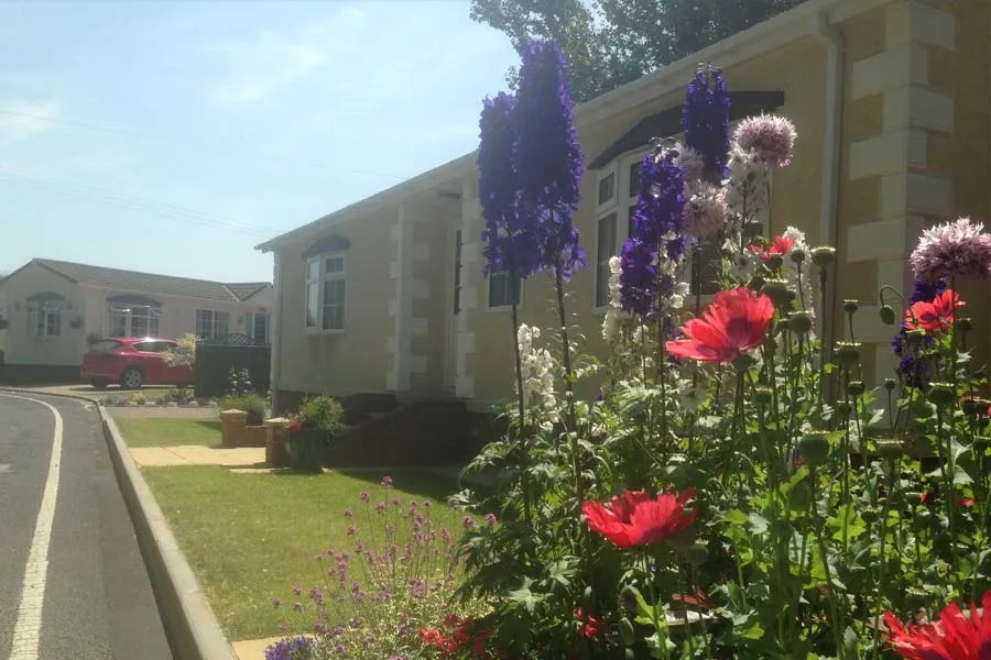 Laird Estates, Warren Park Omar