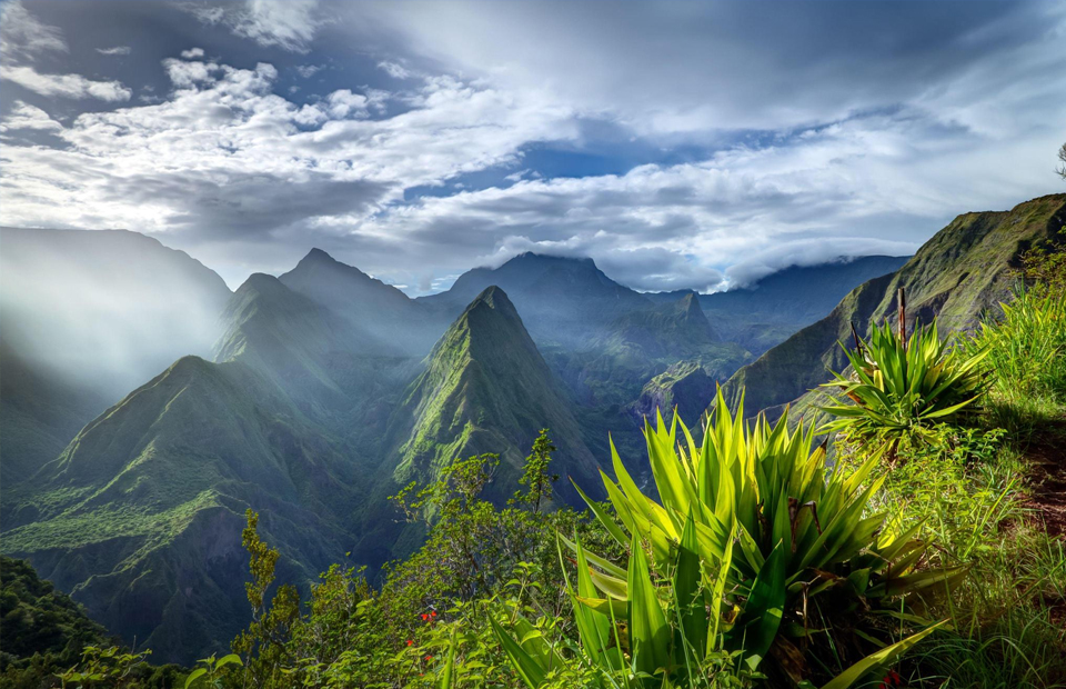 Omarjee Holidays Online Travel Agency Mauritius Air Ticket, Flight