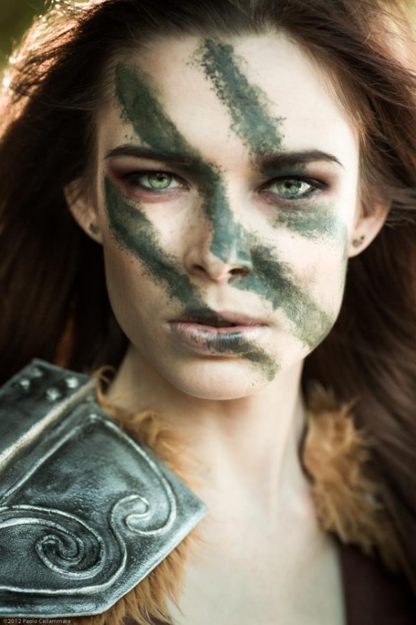 Cosplay Aela The Huntress from 'SKYRIM' is warmth in the tundra