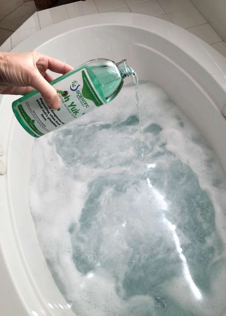 13 Simple Bathtub Cleaning Tips for Totally Gunky Tubs