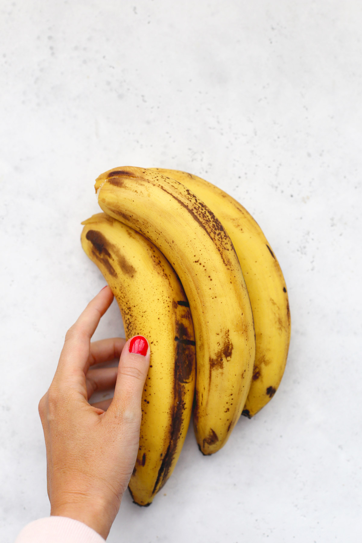 How to Freeze Bananas For Smoothies, Baking & More! • One Lovely Life