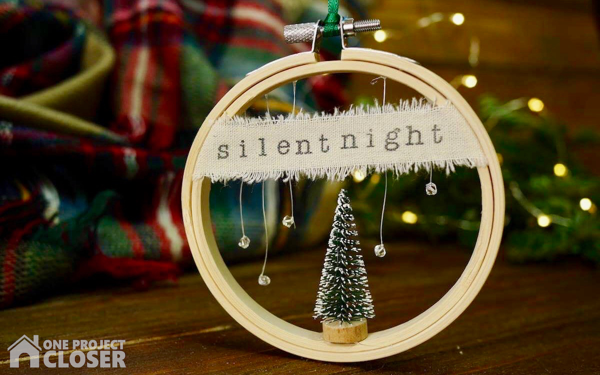 DIY Embroidery Hoop Ornaments