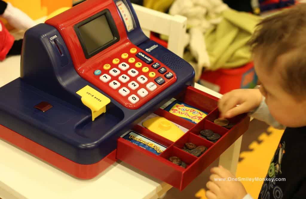 Teaching Cash Register with Canadian Currency {2012 NETS Gold Star