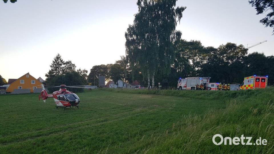 Großeinsatz der Rettungskräfte am Freitagabend auf der B22 bei Kemnath