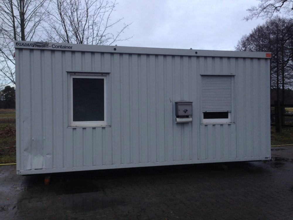 Container mit Dusche/WC