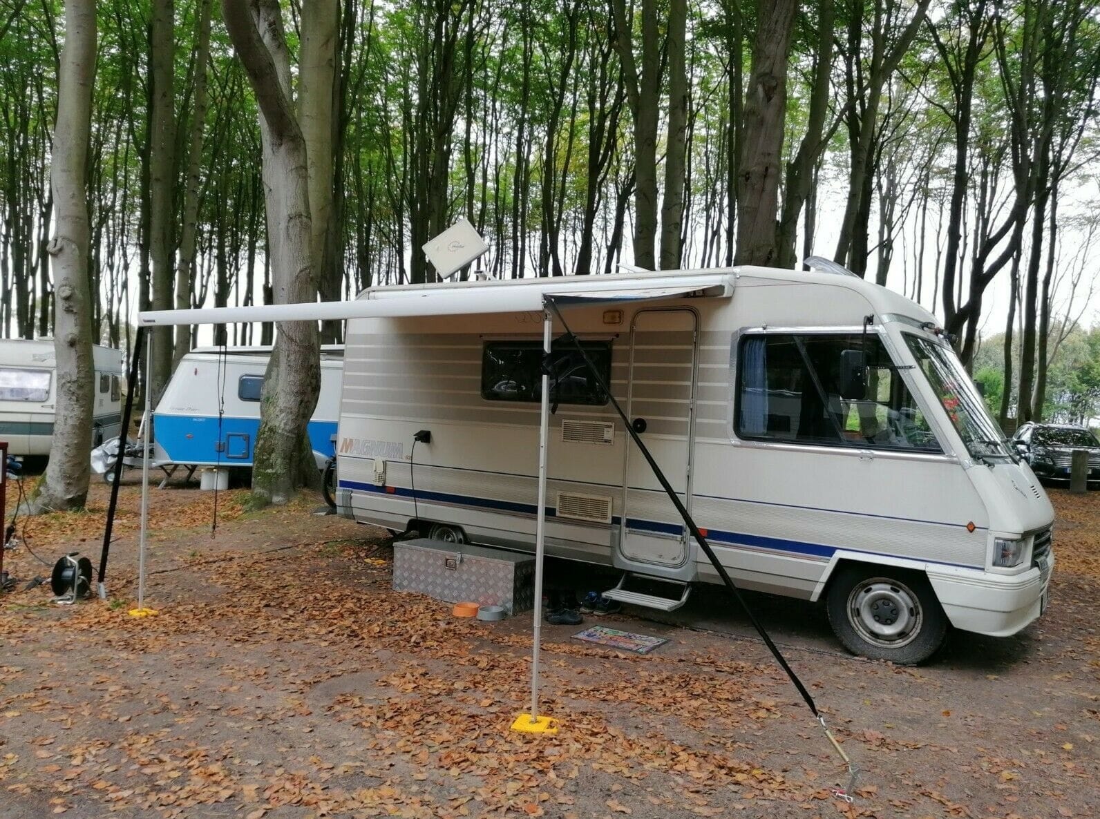 Elnagh Magnum 605, Wohnmobil 6 Sitzplätze/5 Schlafplätze, erst 151000 km