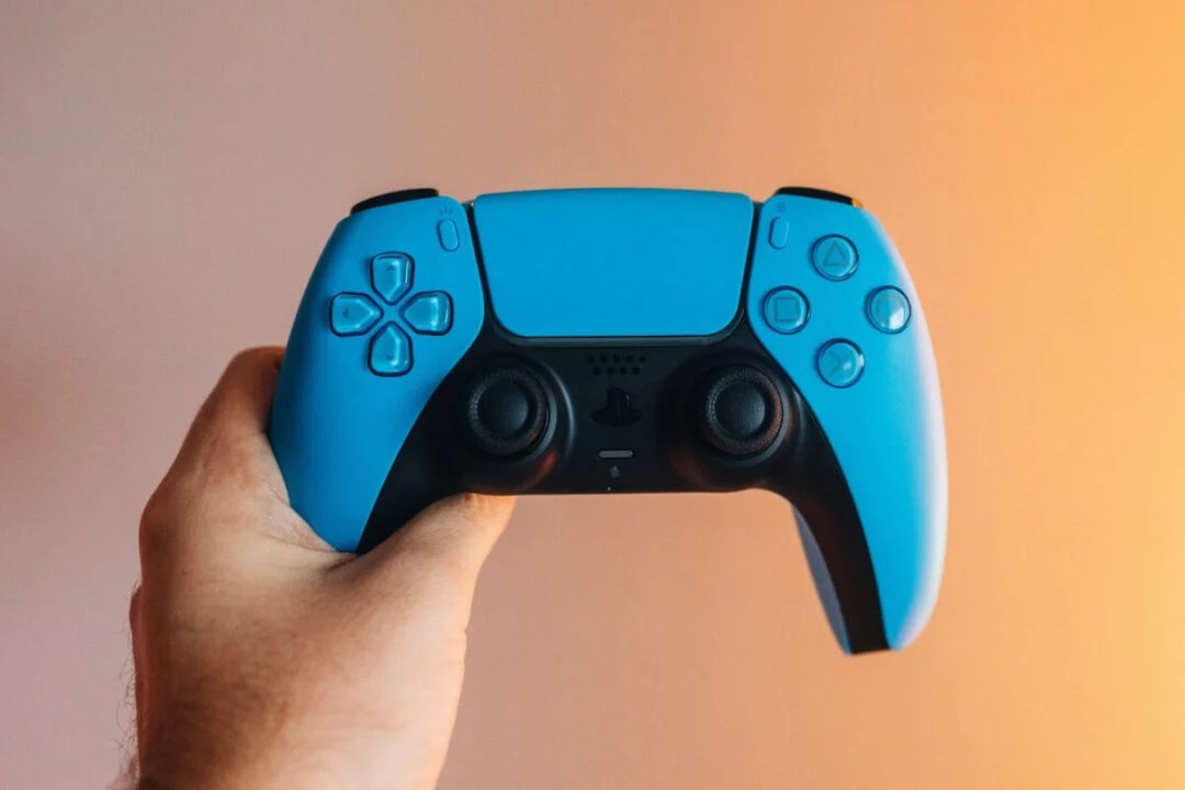 How to Check Your PS5 DualSense Controller Battery Level