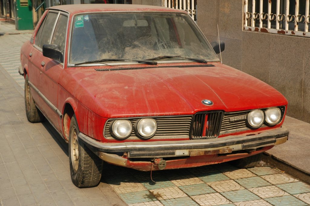 5 Creative Ways To Make Money Off Of Your Old Clunker