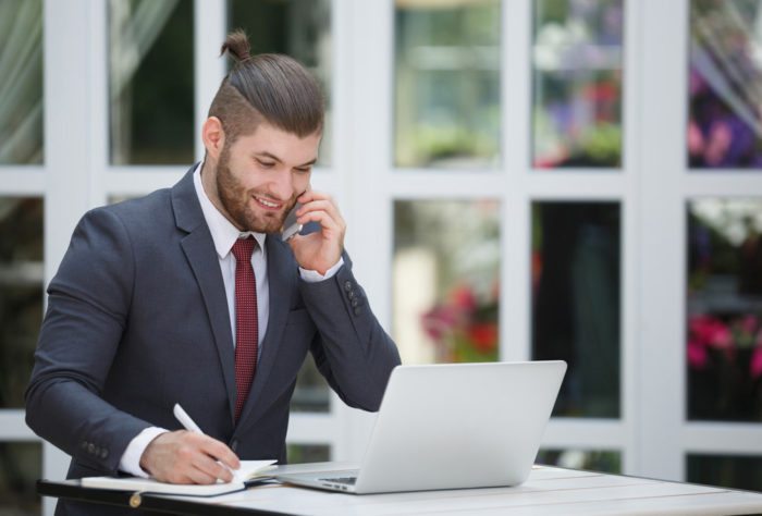 Advertising Executive Salary, How to Job Description & Best