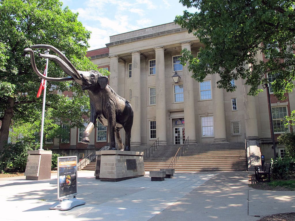 University of Nebraska Tuition, Rankings, Majors, Alumni