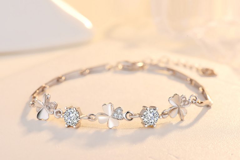 What Does It Mean to Dream of A Bracelet? Interpret It Now！ Dreams