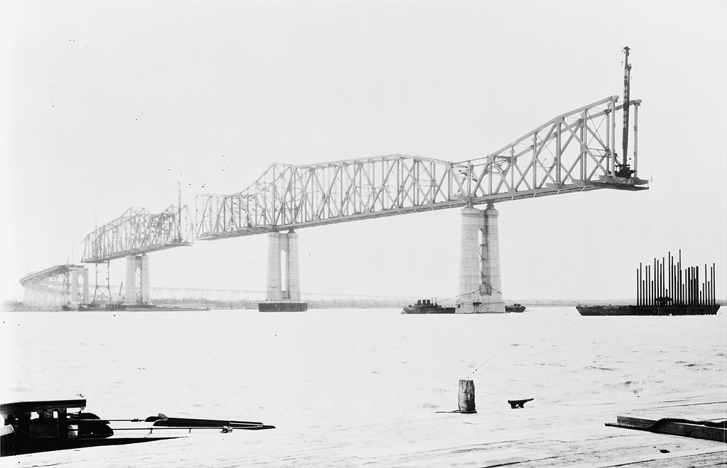 6 Photos Taken During The Huey P. Long Bridge Construction In New Orleans