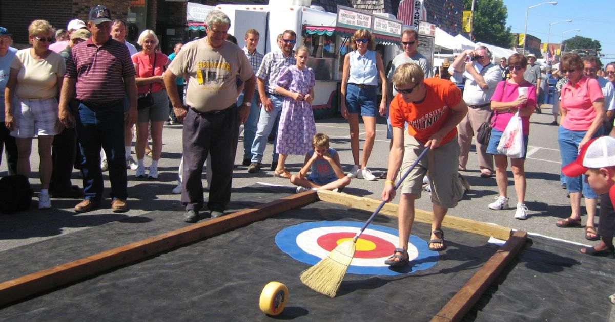 Festival In Arthur, Il The 51st Annual Arthur Amish Cheese Festival