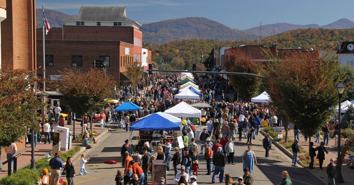 Pumpkin Festivals In North Carolina Here Are 6 Of The Best