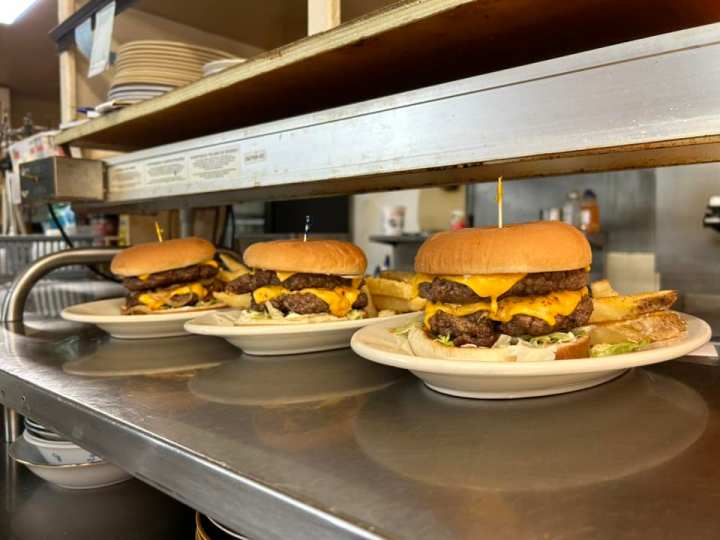 Where To Eat In Osyka, Mississippi The Burger Basket