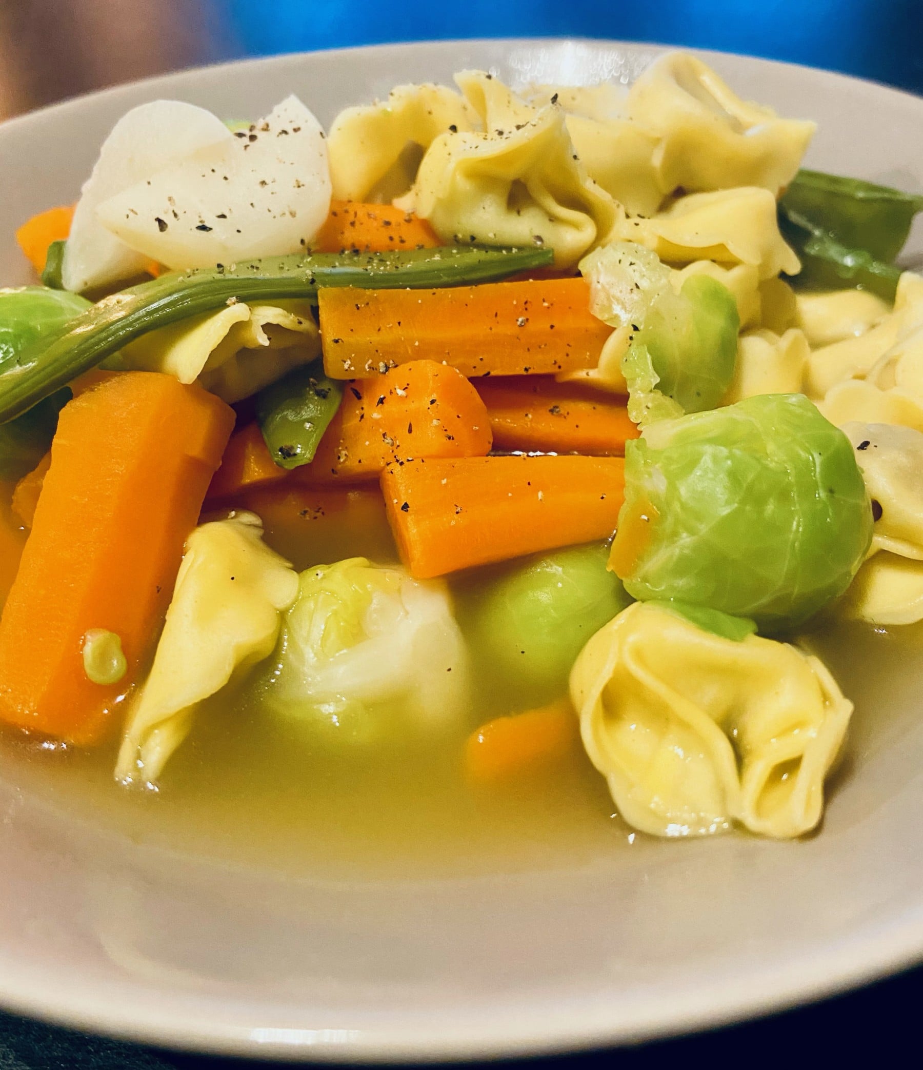 Bouillon de légumes & pâtes farcies On mange comment ce soir