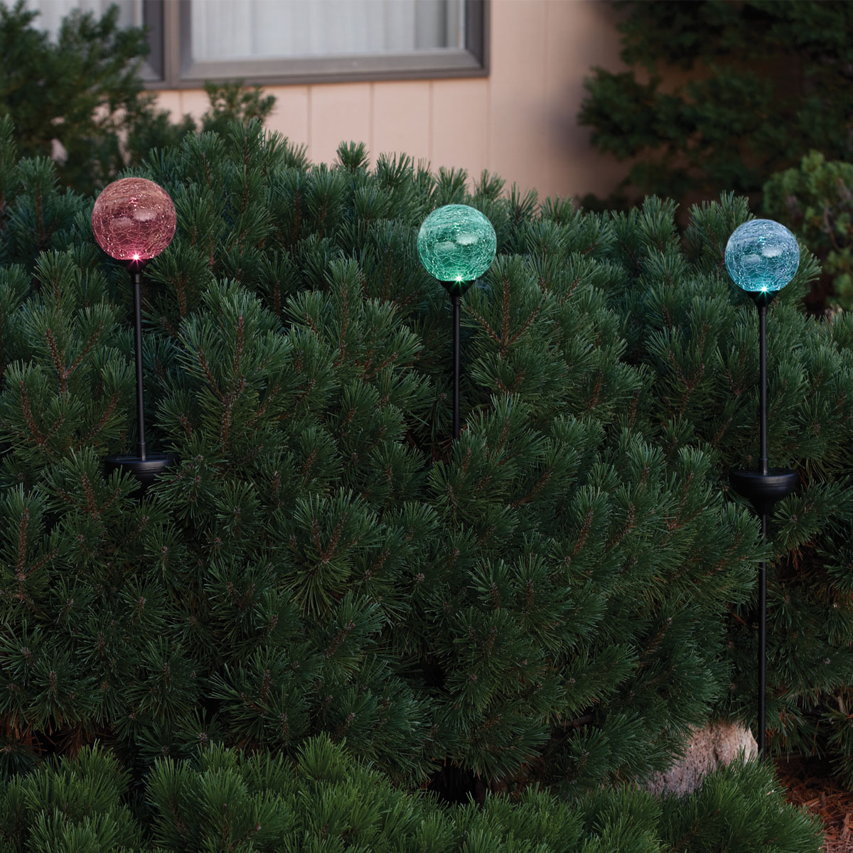 Lighted Garden Ornament Crackle Glass Globe Solar Stake Light