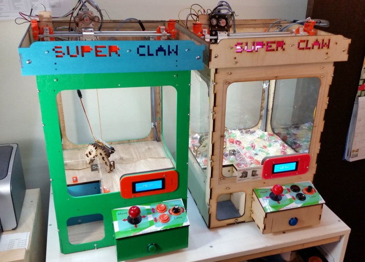 One of the Cutest Retrogames Arduino Claw Machine! Open Electronics