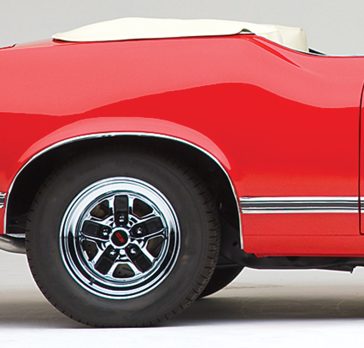 Body Side Moldings, 197071 Cutlass Supreme/SX Front of Quarter