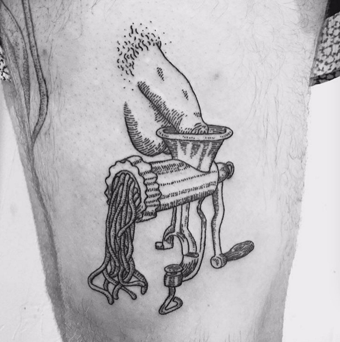 Snake Pit, Le Compte Instagram Tattoo Au Mauvais Goût Assumé | Openminded 1200_x_1194_jpg