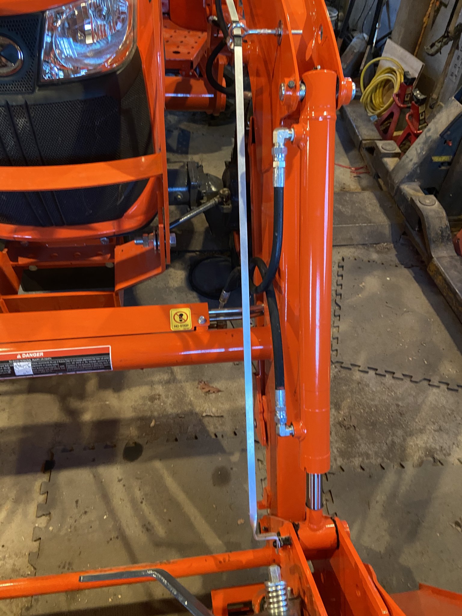 Loader level rod OrangeTractorTalks Everything Kubota