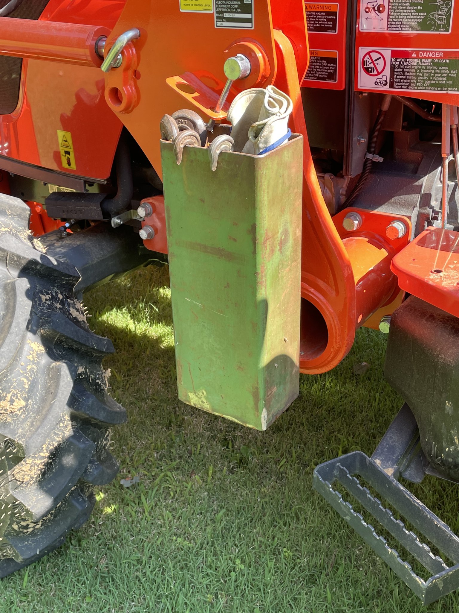 M5660 toolbox and chain carrier OrangeTractorTalks Everything Kubota