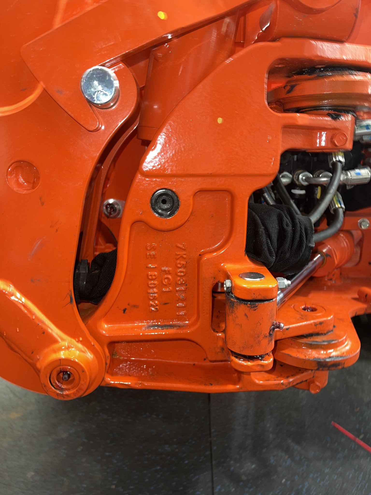 Broken grease fitting with broken extractor OrangeTractorTalks