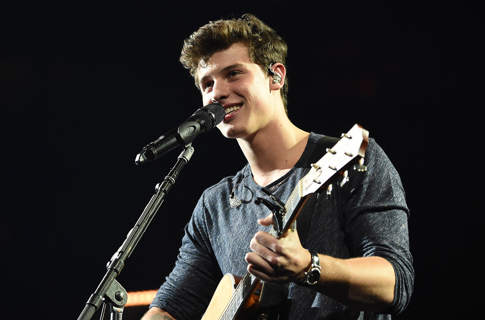 Another Male Teen Idol from Canada Shawn Mendes