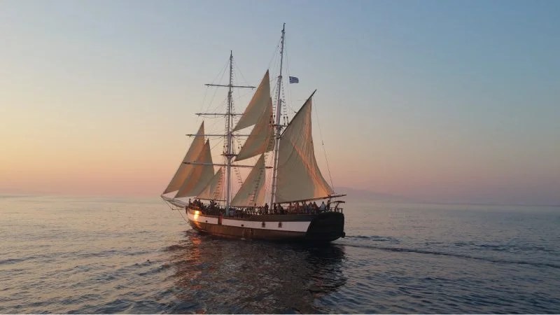 CROISIERE THALASSA A SANTORIN, CALDEIRA ET SUNSET A BORD!