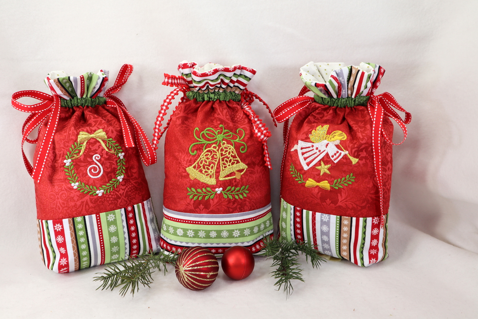 Christmas Drawstring Bags (8x12) OregonPatchWorks