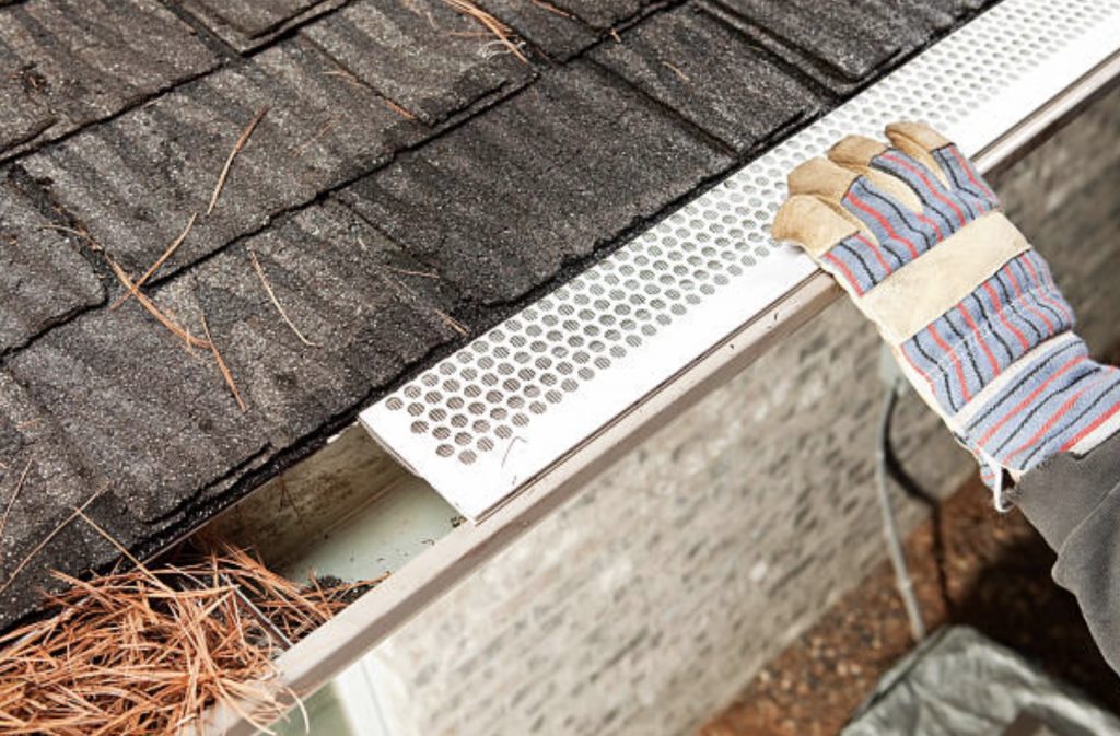 Difference Between Gutter Screens and Gutter Guards Explained