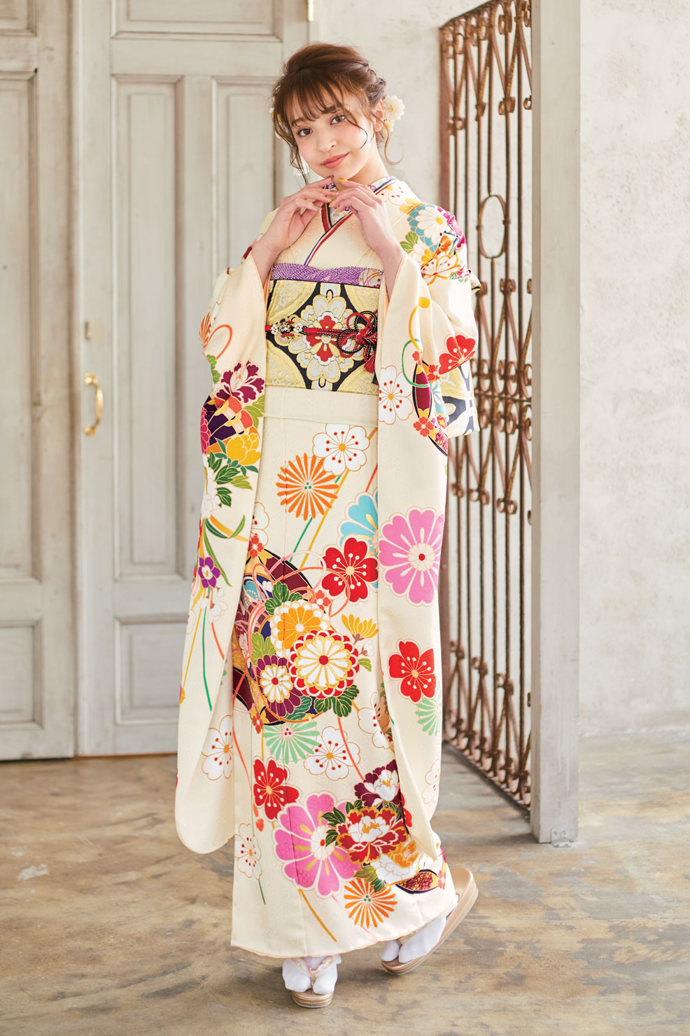 OR2225 ｜プチブラン新作振袖（白×黒レトロ／成人式レンタル可）