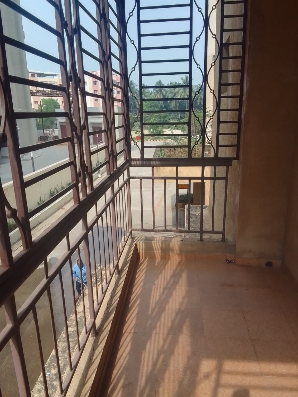 Ready to move 3 BHK Flat available in Royal Lagoon, Raghunathpur