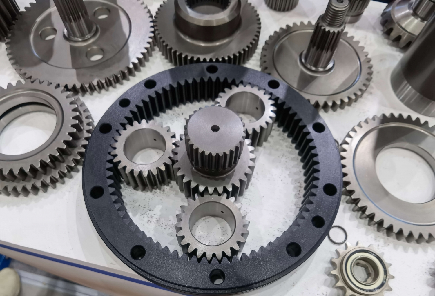 How many types of gear are the most common in mechanical transmission Sprockets and Gears