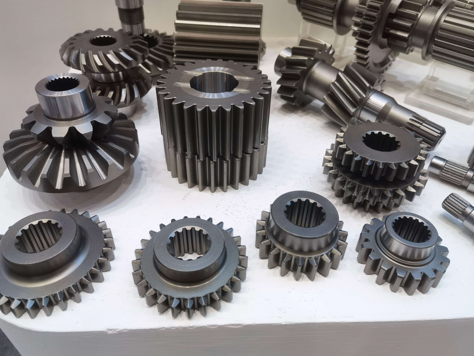 How many types of gear are the most common in mechanical transmission Sprockets and Gears
