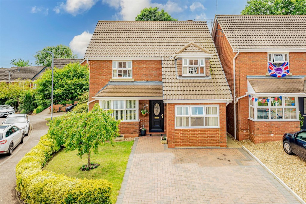 Oathill Rise, Burton Latimer, Kettering, 3 bedroom, House Detached