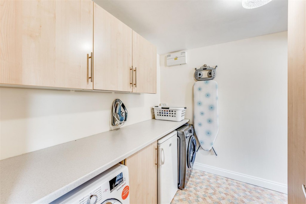 Oathill Rise, Burton Latimer, Kettering, 3 bedroom, House Detached