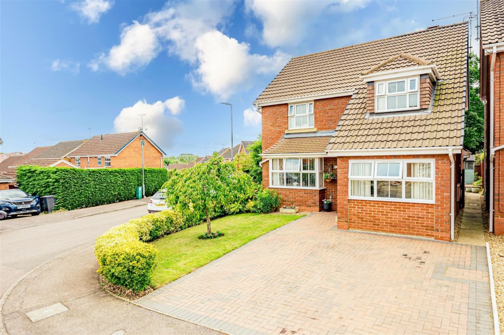 Oathill Rise, Burton Latimer, Kettering, 3 bedroom, House Detached