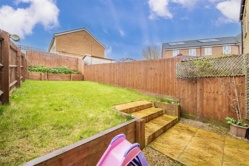 Virginia Crescent, Burton Latimer, Kettering, 3 bedroom, House Semi