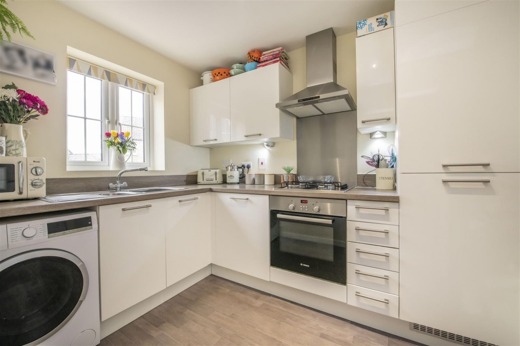 Virginia Crescent, Burton Latimer, Kettering, 3 bedroom, House Semi