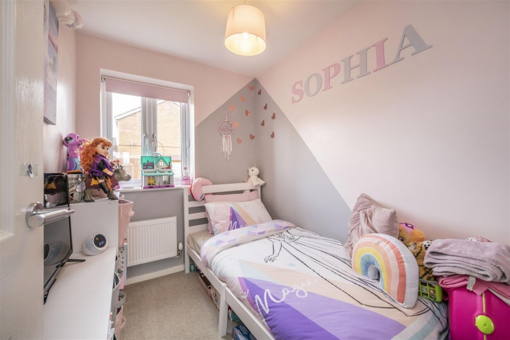 Virginia Crescent, Burton Latimer, Kettering, 3 bedroom, House Semi