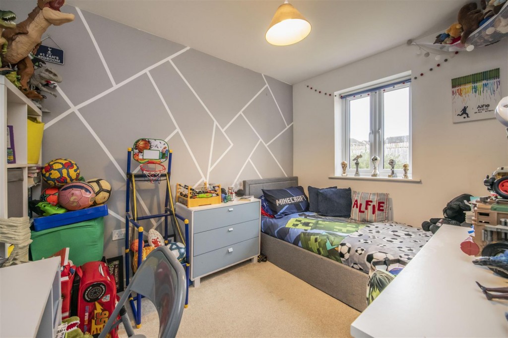 Virginia Crescent, Burton Latimer, Kettering, 3 bedroom, House Semi