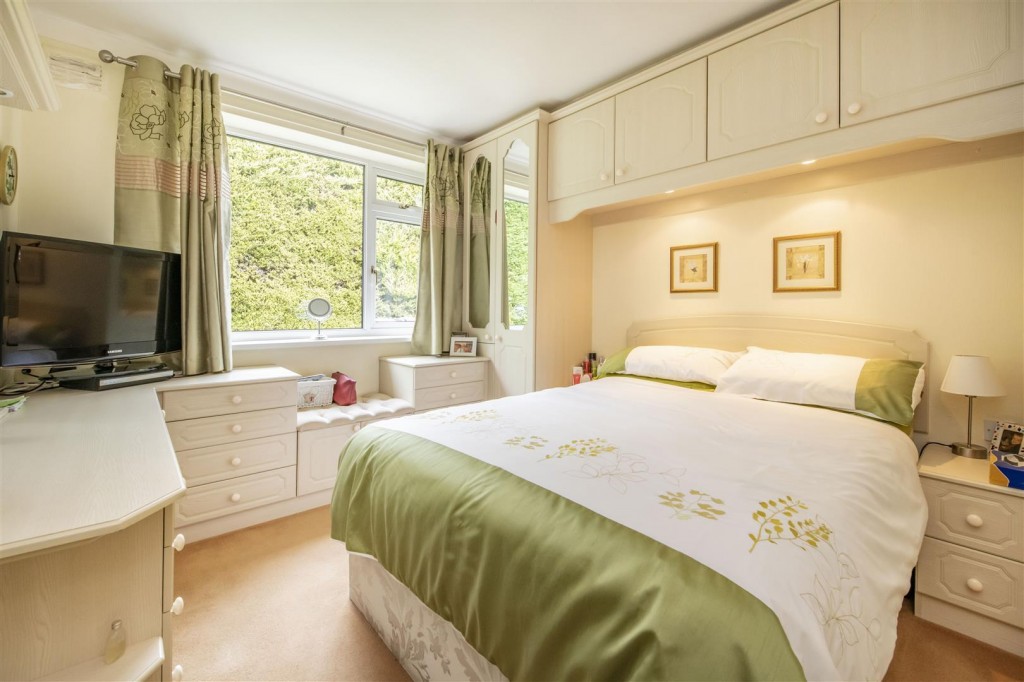 Burton Road, Finedon, Wellingborough, 2 bedroom, Bungalow