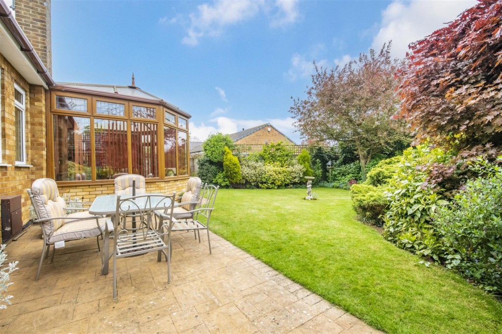 Burton Road, Finedon, Wellingborough, 2 bedroom, Bungalow